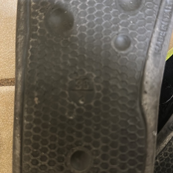 Stella McCartney kids slides.  Used condition. See photos. Made in Italy - Picture 3 of 4